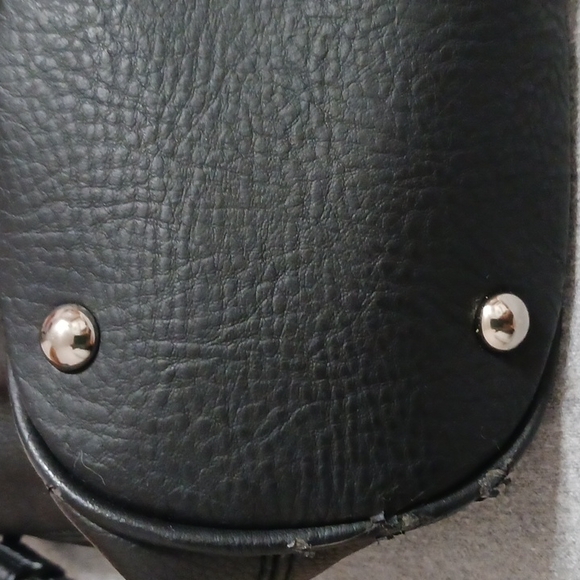 Tignanello Leather Bag 3Big pockets 2 zip 2 slip pockets zippered closure Silver - Picture 6 of 9